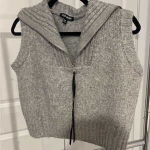 Steve Madden Heather Gray V-Neck Sweater Vest